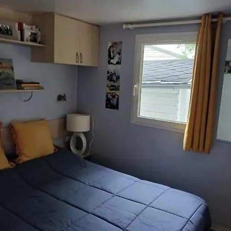 Convivial à Saint-arnoult Avec Piscine Casa de Férias *