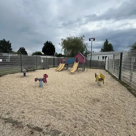 Casa de Férias Convivial à Saint-arnoult Avec Piscine *