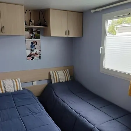 Convivial à Saint-arnoult Avec Piscine Casa de Férias