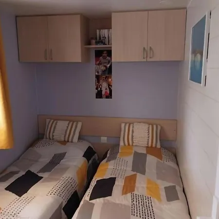 Casa de Férias Convivial à Saint-arnoult Avec Piscine