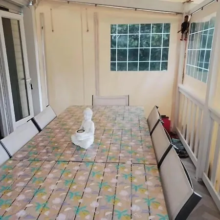 Convivial A Saint-arnoult Avec Piscine