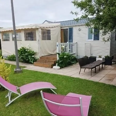 Holiday home Convivial A Saint-arnoult Avec Piscine