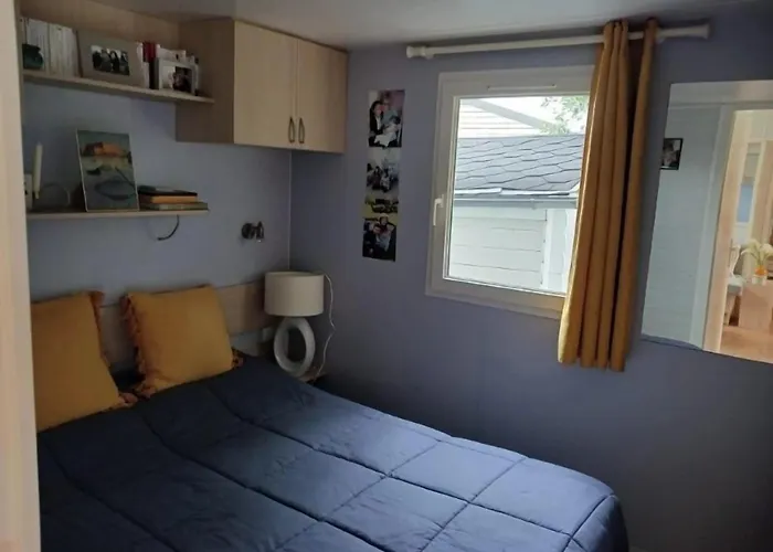 Convivial à Saint-arnoult Avec Piscine Casa de Férias *