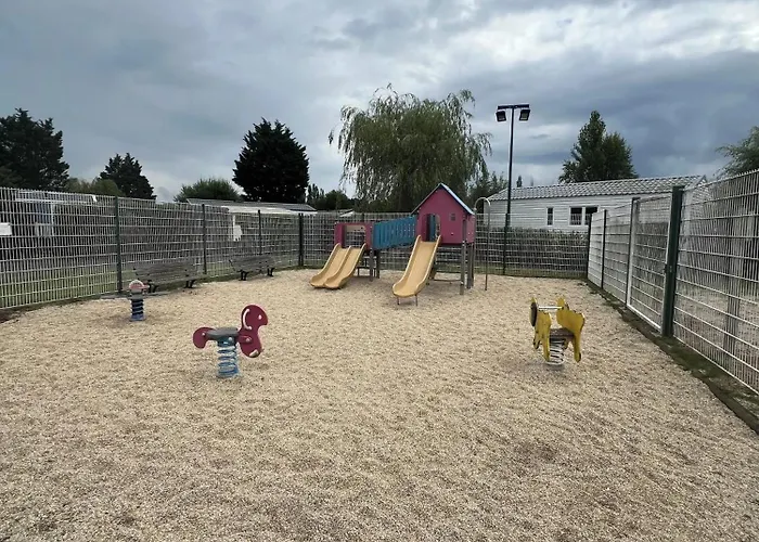 Casa de Férias Convivial à Saint-arnoult Avec Piscine *