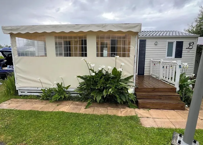 Convivial à Saint-arnoult Avec Piscine