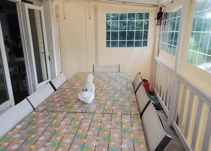 Convivial à Saint-arnoult Avec Piscine